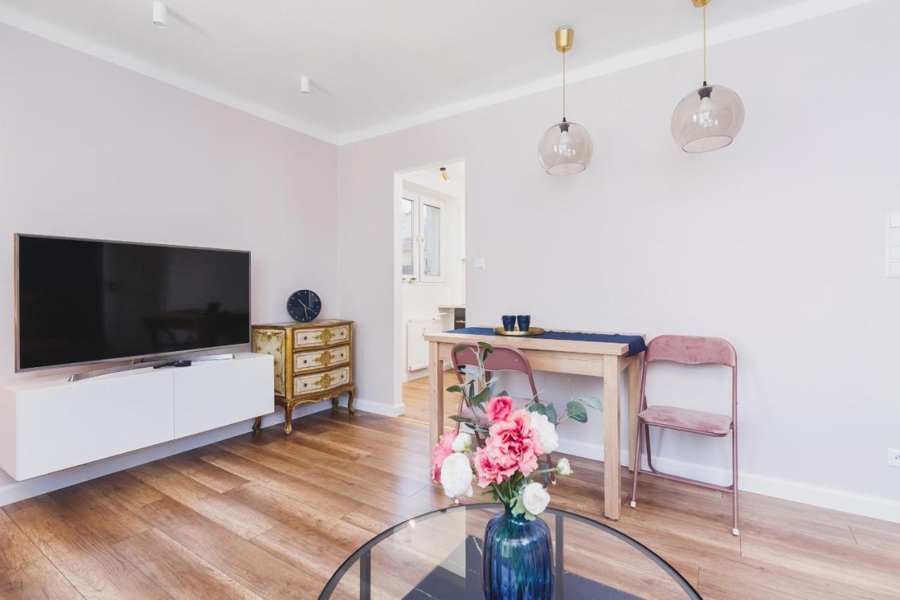 Apartament Przy Bulwarach Wislanych Kosciuszki By Noclegi Renters Krakau Exterior foto